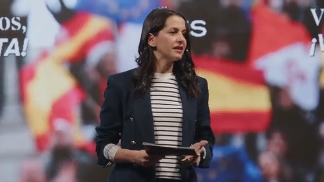 - Rompimos el silencio en Cataluรฑa y ganamos en votos por primera vez al nacionalismo - Sacamos al PSOE de la Junta de Andalucรญa tras 40 aรฑos - Hemos gobernado sin incumplir promesas y sin corrupciรณn Esos somos nosotros. Orgullo de partido๐งก ๐ก Inรฉs Arrimadas #VamosVota #VotaCS