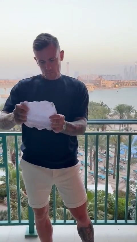โ๏ธ Keeping the lads informed of our transfer activity while they're on their summer breaks. #Rovers ๐ตโช๏ธ