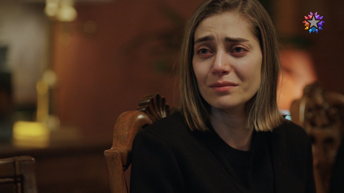 "Bu sandalye onun, ben de onun yanında kalmak istiyorum her akşam..." #YalıÇapkını yeni bölümüyle STAR TV’de devam ediyor. #YalıÇapkını bir OGM Pictures yapımıdır.