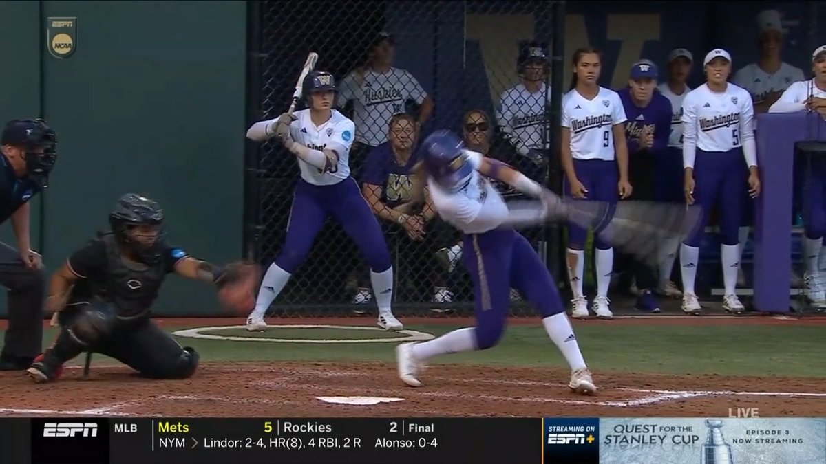 Shows bunt. GOES YARD!!!! 🚀 #RoadToWCWS x 🎥 ESPN / Washington Softball