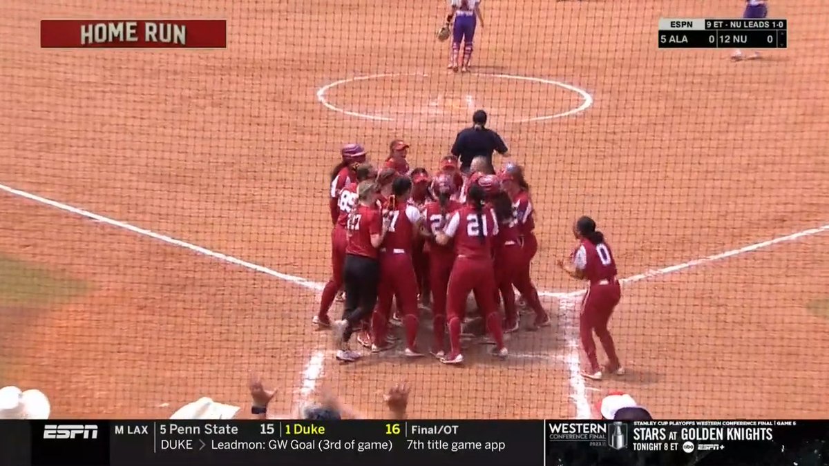 EQUALIZED!!!! 😱 #RoadToWCWS x 🎥 ESPN / Oklahoma Softball