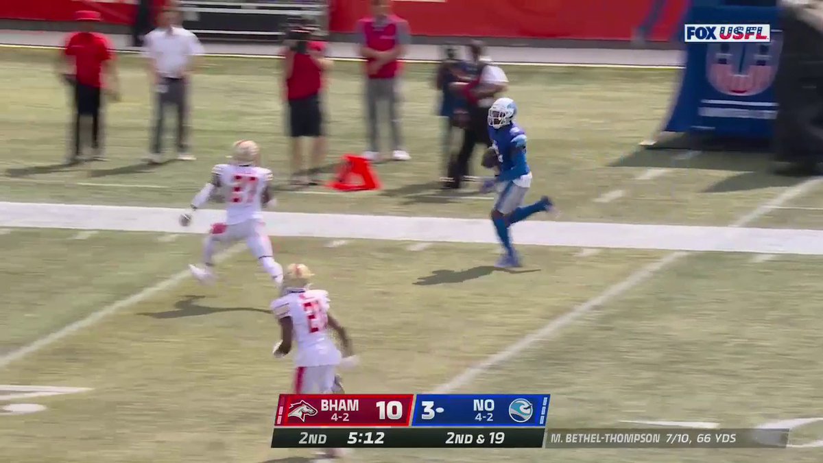 BIG TIME play from Jonathan Adams! #GeauxBlueWave🌊