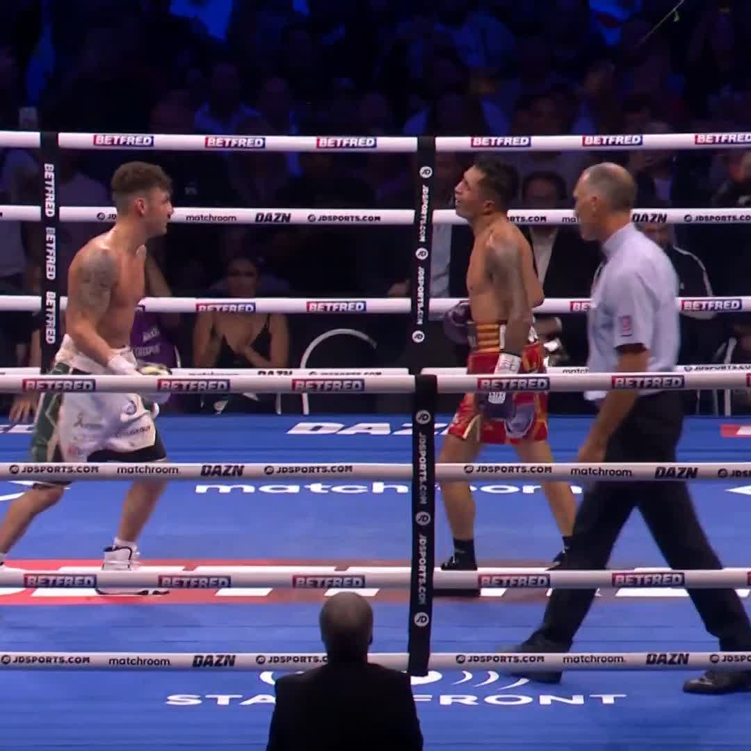 Leigh Wood celebrates! 🙌 #LaraWood2 live on DAZN