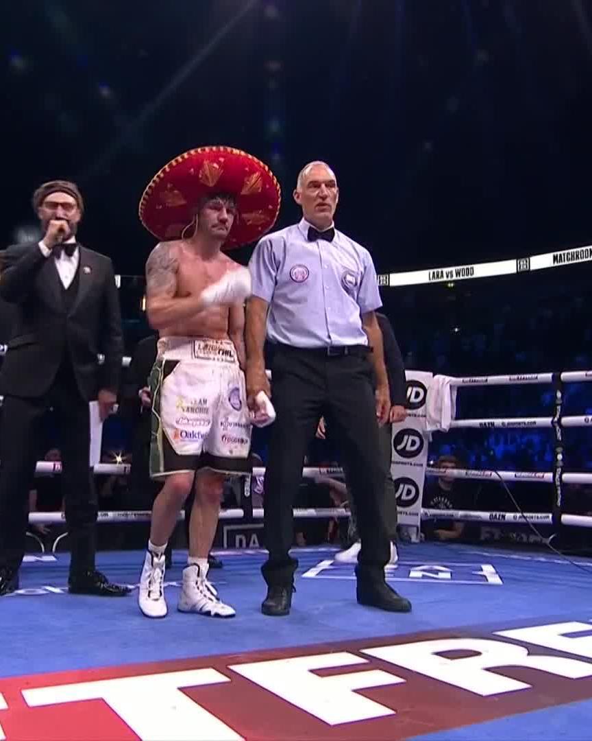 2X WORLD CHAMP! Leigh Wood wins the rematch. 🏆 #LaraWood2
