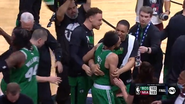 DERRICK WHITE SAVES THE CELTICS SEASON.