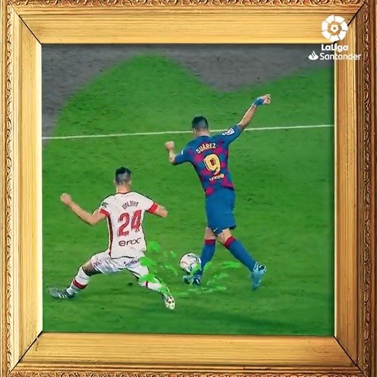🎨⚽ ¡Qué 𝐎𝐁𝐑𝐀 𝐃𝐄 𝐀𝐑𝐓𝐄 nos regalaste, Luis Suárez! #BarçaRCDMallorca #LaLigaSantander