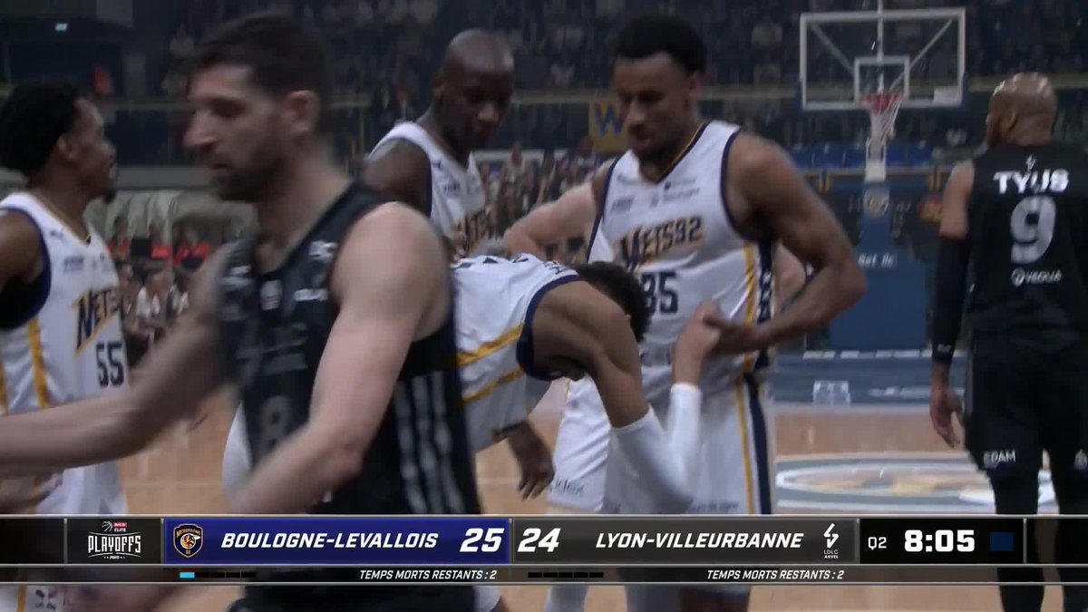 Joakim Noah et Derrick Rose sont à Marcel Cerdan pour le match 1 entre les Boulogne-Levallois Metropolitans 92 et LDLC ASVEL ! 👀 📹 Ligue Nationale de Basket