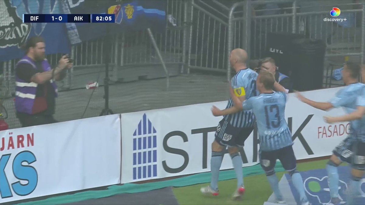 1-0 till Djurgården mot AIK! Marcus Danielson skickar in ledningsmålet i derbyt! Se matchen på