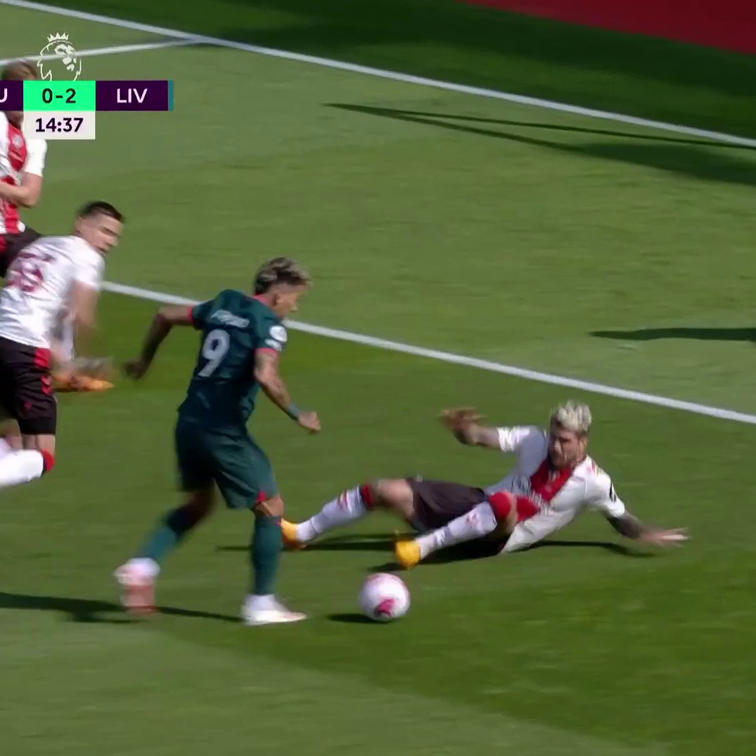Of course Firmino sits down two defenders in his last game for Liverpool 🥶 (via NBC Sports Soccer)
