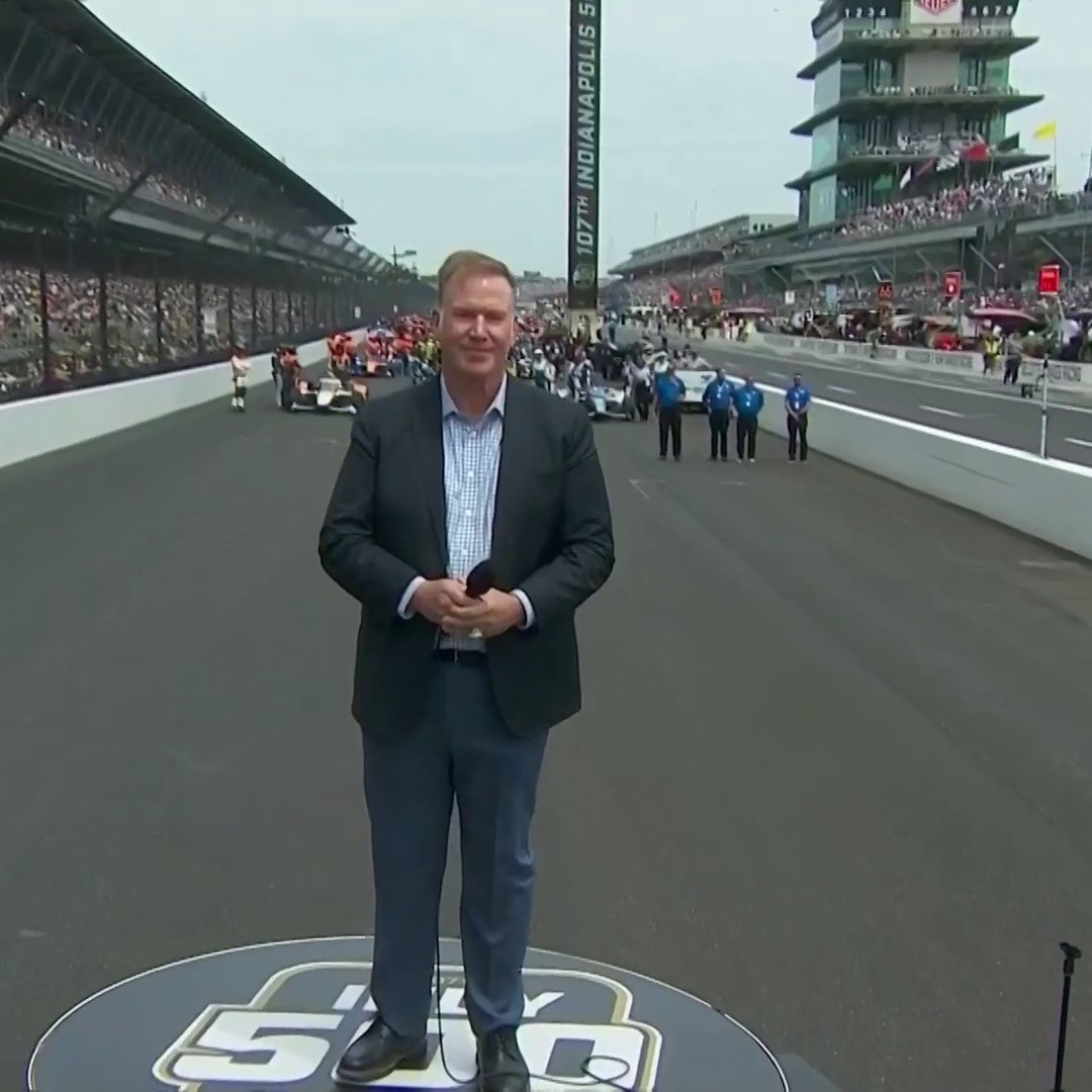 Jim Cornelison with Back Home Again in Indiana at the #Indy500! 📺: @NBC and @Peacock