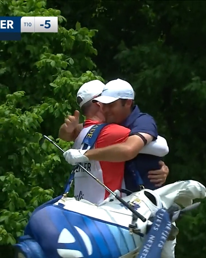 ACE FOR SCHEFFLER!! It’s the second hole-in-one of Scottie Scheffler’s career Charles Schwab Challenge 🔥