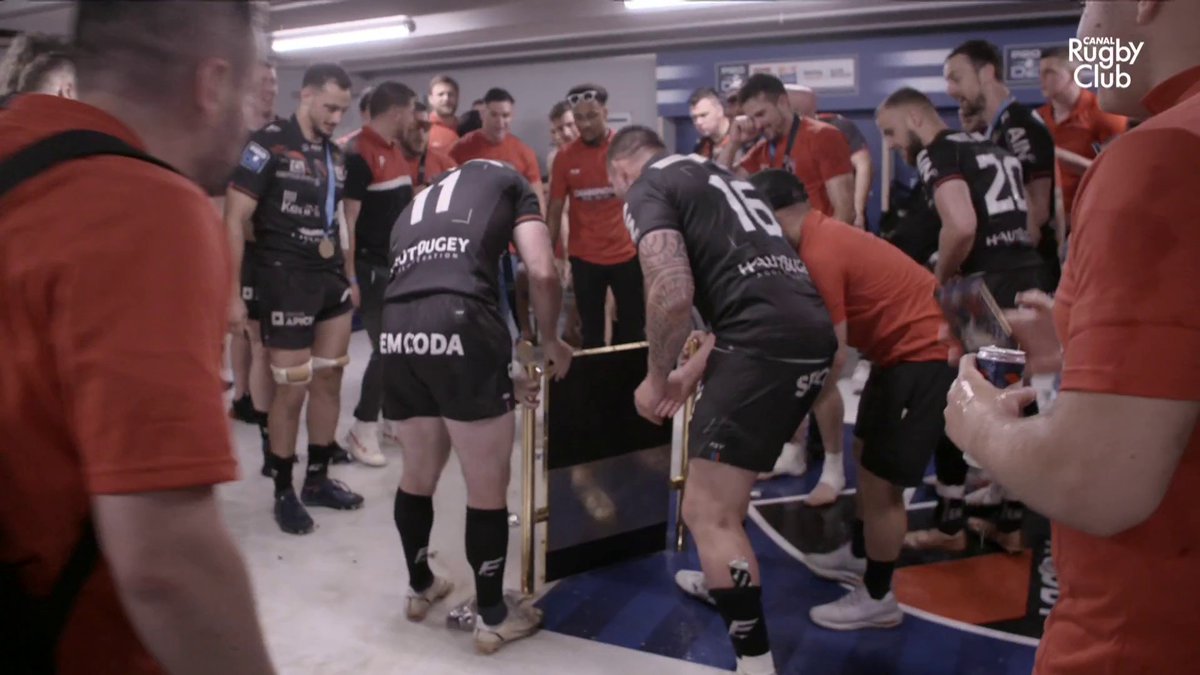 Et... patatra 😂 Au moins, Oyonnax Rugby aura bien fêté son titre 😜 !