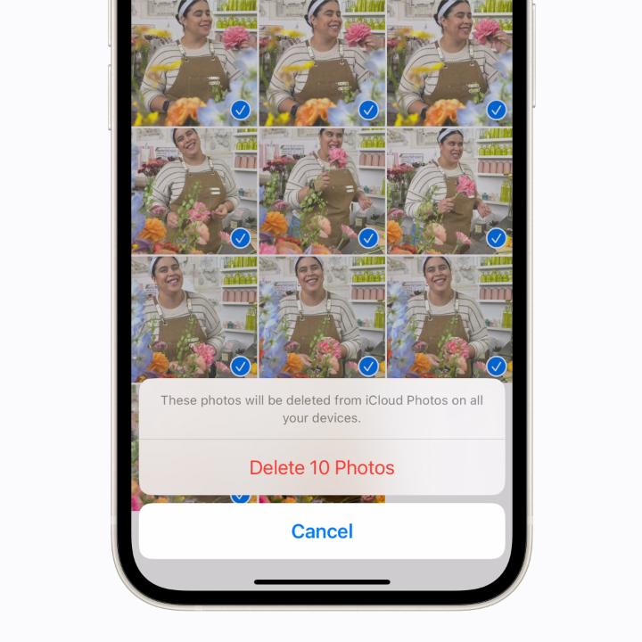 Not every photo is a keeper. 🤪 Here’s how to quickly select and delete multiple items in Photos.