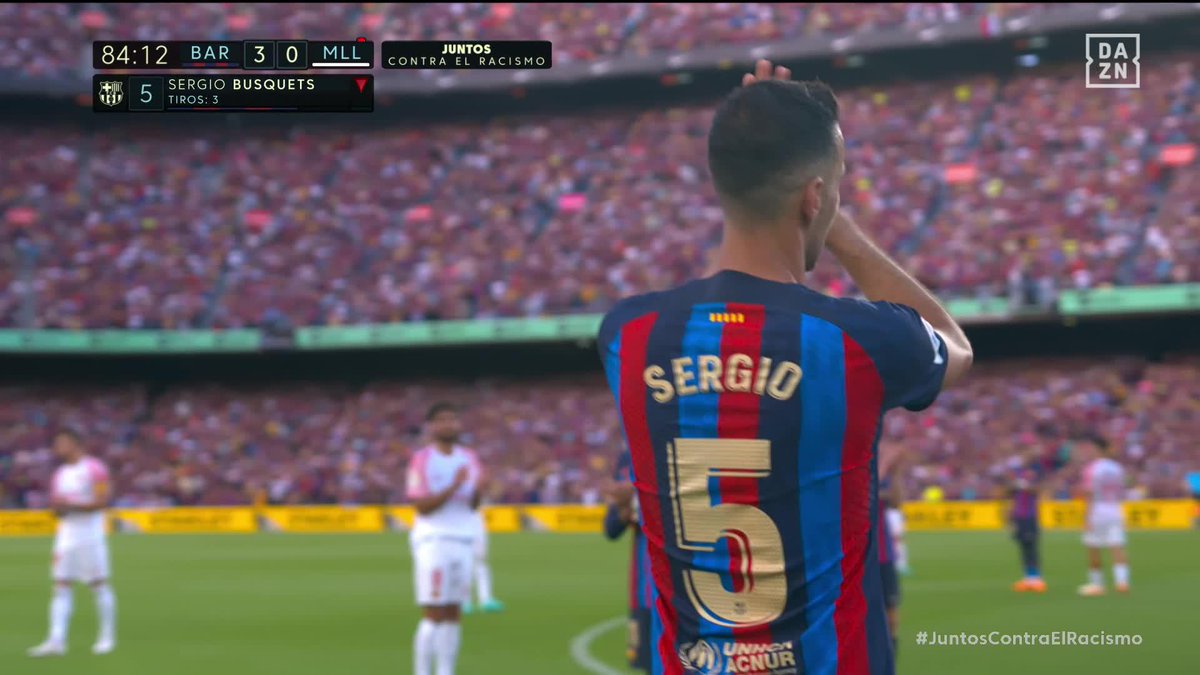 Sense tú el meu amor cap al futbol no hauria estat el mateix ni de lluny, un jugador especial per a mi, una victoria del meu futbol i un cervell futbolistic a l'alçada de ningú, llagrimes inevitables als ulls i agraïments pel que m'has fet viure Sergio Busquets