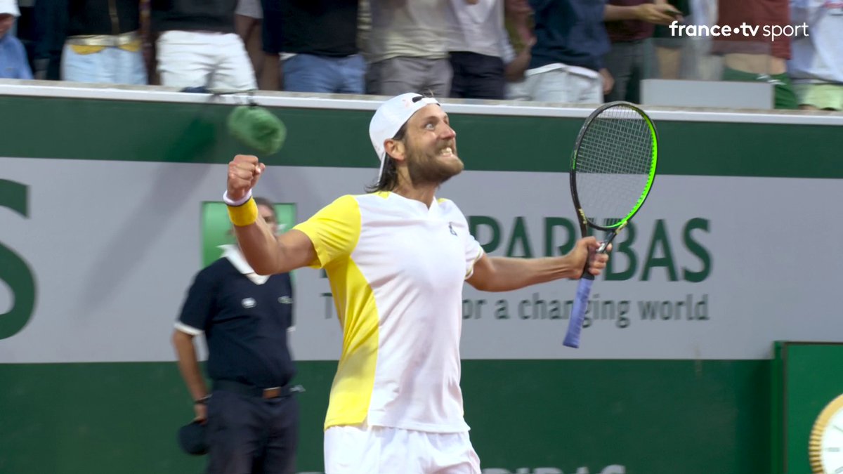 🎾 #RolandGarros | LA RENAISSANCE DE LUCAS POUILLE 🇫🇷 ! 🤩 L'ancien n°1 français, redescendu au 675e rang ATP, est de retour au 2e tour de Roland-Garros 4 ans après ! ▶️ Suivez tous les matchs en direct sur :