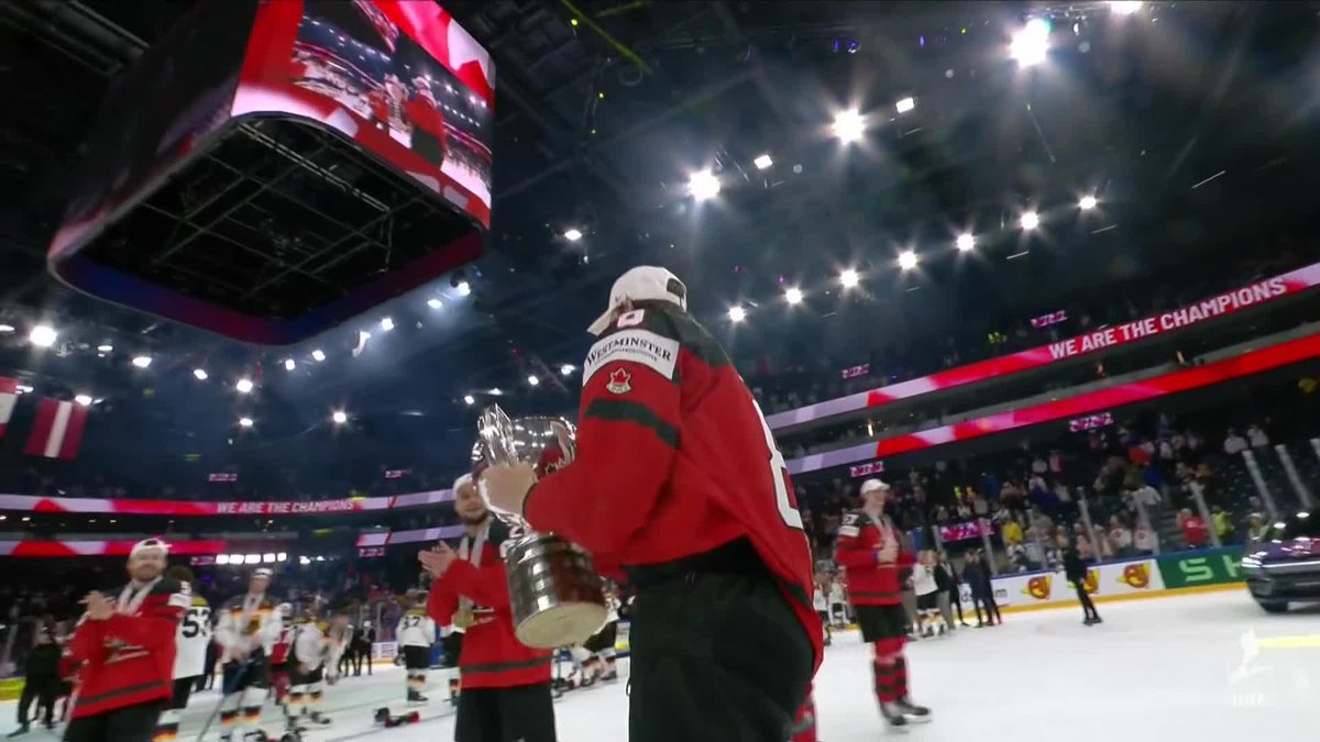 🏆📸Picture perfect #IIHFWorlds Hockey Canada