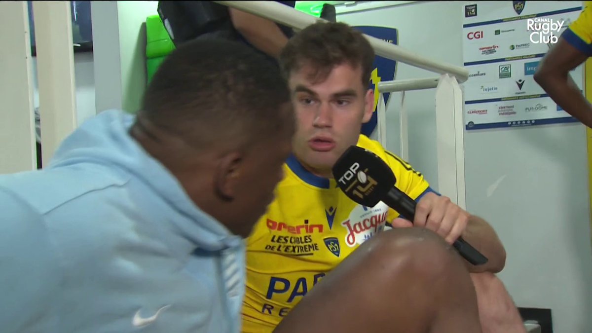 Ça chambre fort 😂 Quand Damian Penaud s'improvise journaliste et pose une question à Cameron Woki ... 😂
