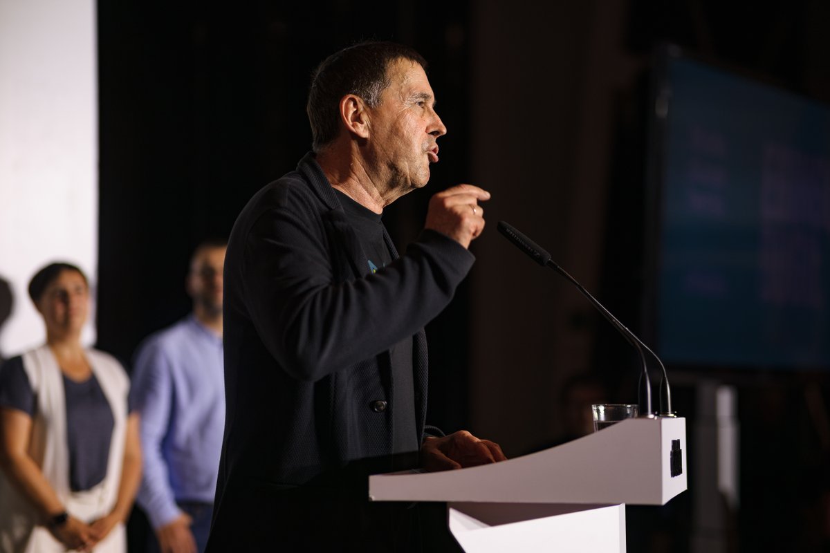 Somos LA PRIMERA FUERZA MUNICIPALISTA de Euskal Herria! ✊ Hoy hemos logrado los mejores resultados de nuestra historia gracias al trabajo de todos y todas. Arnaldo Otegi 🔻 | #EginDugu