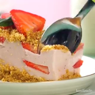 Siempre es buen momento para hacer un postre sin horno y más cuando se trata de uno fácil de hacer, ¡como esta tarta helada! Receta 👉