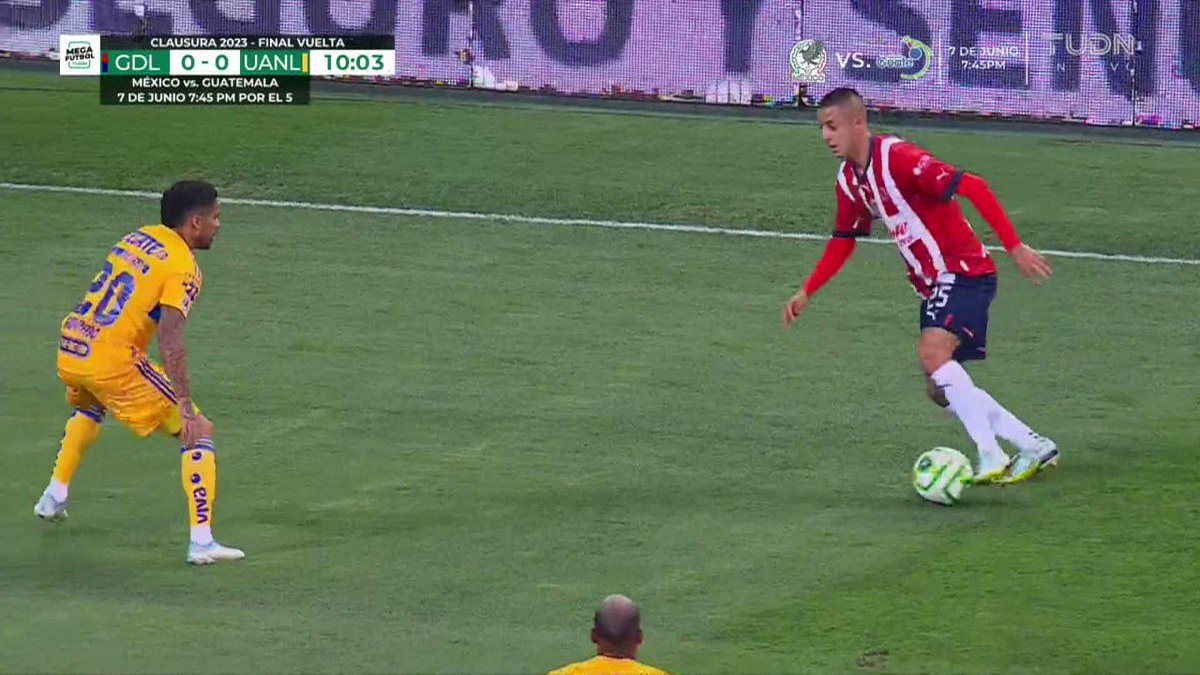 ¡¡¡G⚽⚽⚽L!!! De pierna zurda, el ‘Piojo’ Alvarado disparó a las redes, para adelantar al Rebaño en la Gran Final. 🔴⚪ #LigaBBVAMX | #Clausura2023 | 📹#NoTeLoPierdas