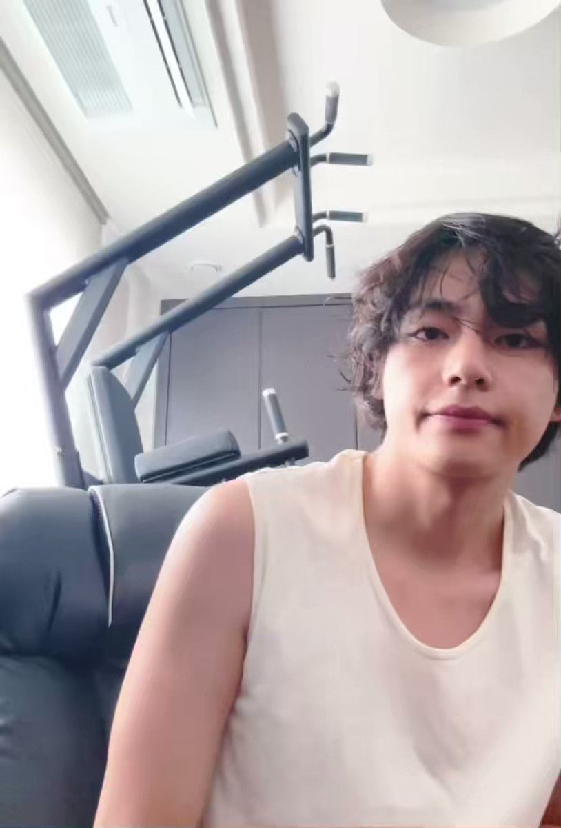 KIM TAEHYUNG??????