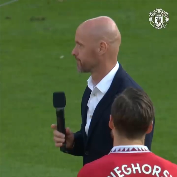 🎙Erik bicara, Old Trafford dengar. #MUFC