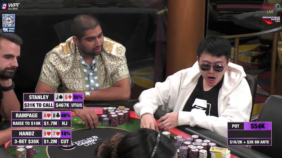 These guys just won't stop battling -- Dr.Hash“Wesley” and @HasOnay94 are at war