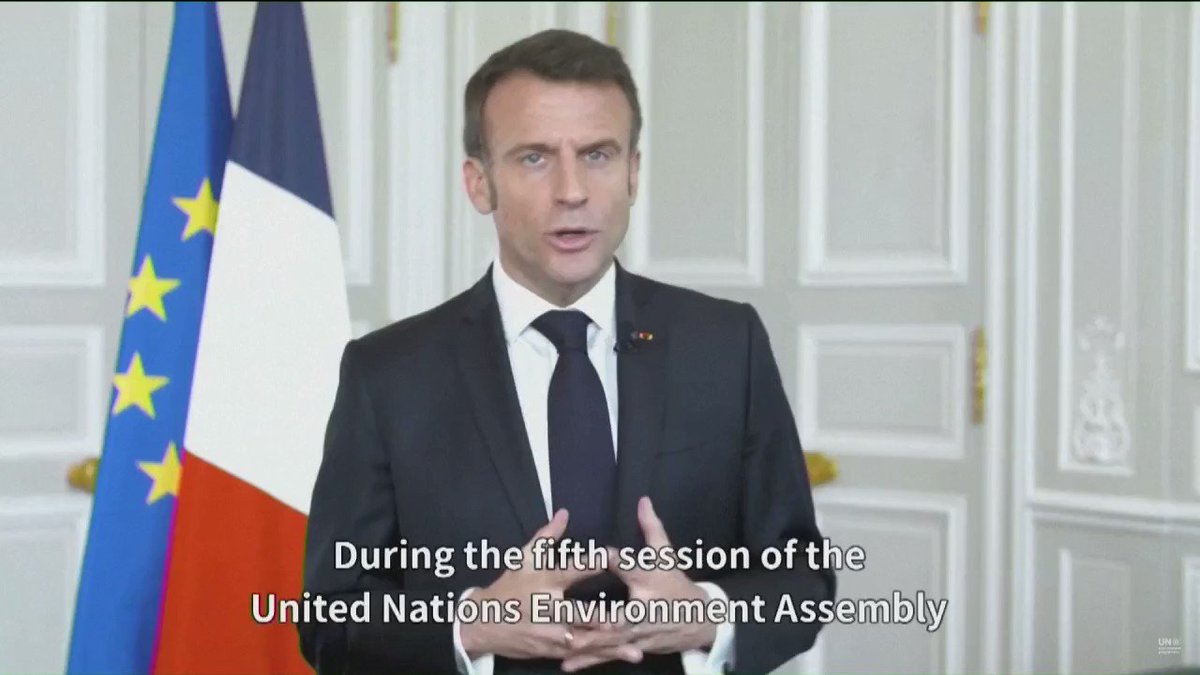 🔴 DIRECT 🗣"Sur le plan du changement climatique, le secteur plastique émettra 56 milliards de CO2 par an d'ici 2050" affirme Emmanuel Macron lors d'un sommet mondial contre la pollution plastique. 📺 #franceinfo canal27