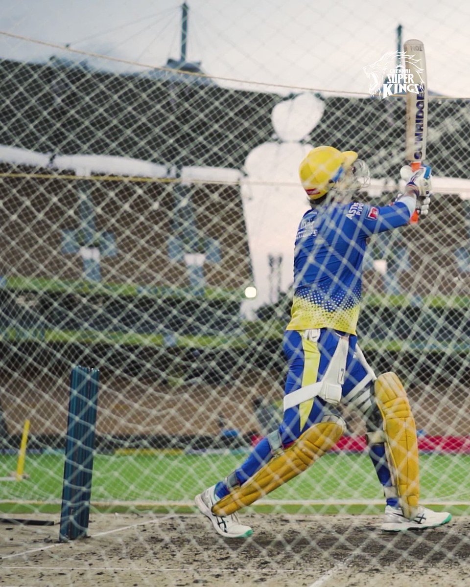 Smash and Walk!🔥 #WhistlePodu #Yellove 🦁💛 Mahendra Singh Dhoni
