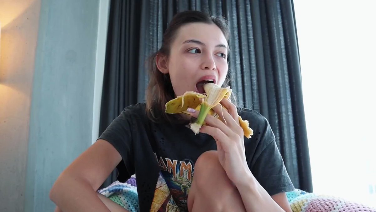 Youtuber - Meryemcan - Banana special 😍