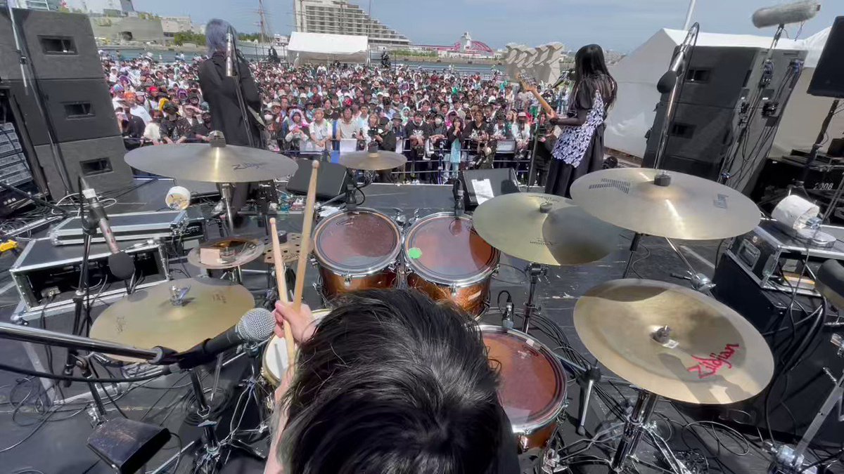 憧れの舞台にこうやって出演できてすごい幸せで余韻がすごいのですごいドラムカム載せます🤩 #カミコベ #高校生からの憧れ #やっと出れた #掌で踊る