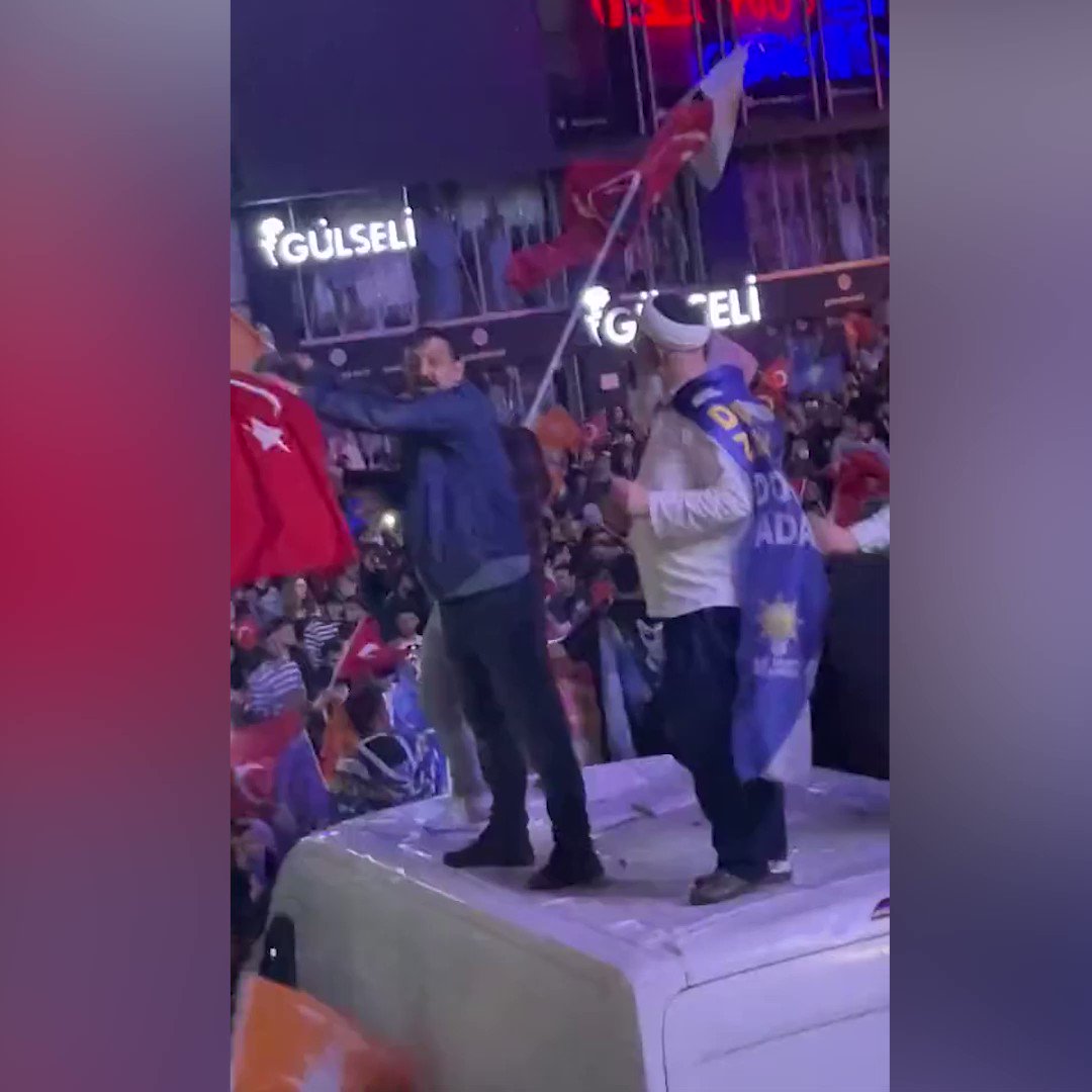 Sarıklı ve sakallı bir vatandaşın dansı sosyal medyada ilgiyle karşılandı