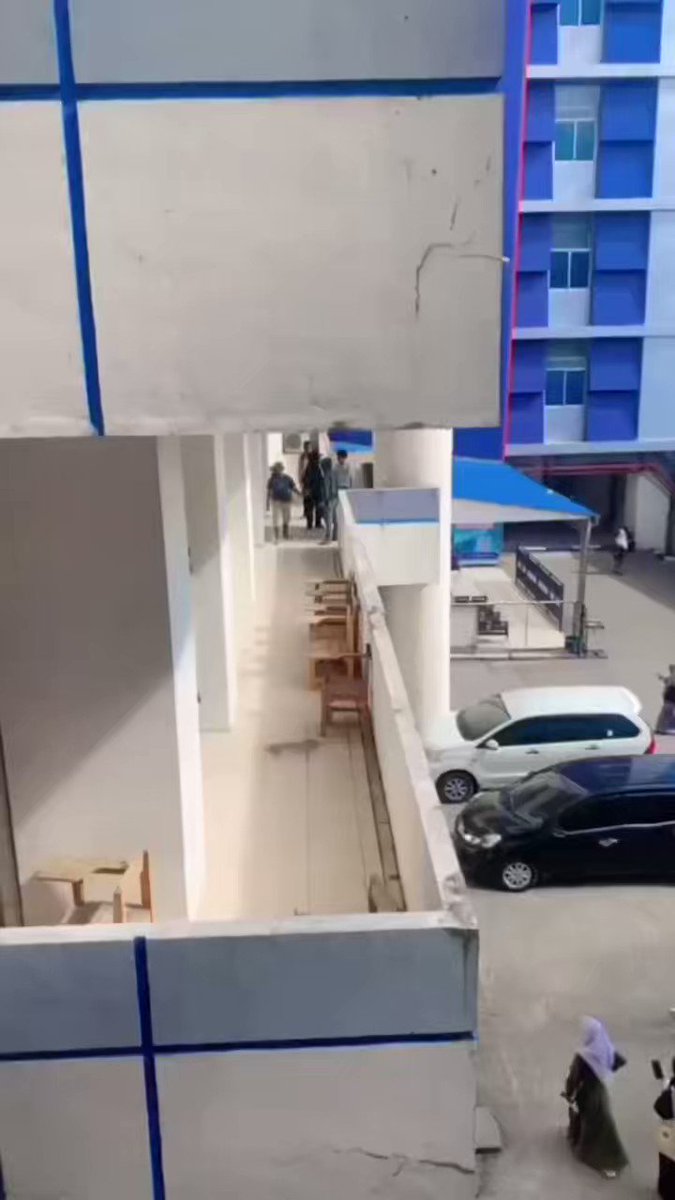 Beredar video aksi kekerasan oleh senior terhadap juniornya di Kampus Universitas Muhammadiyah Makassar, pihak kampus berjanji akan memproses para pelaku.