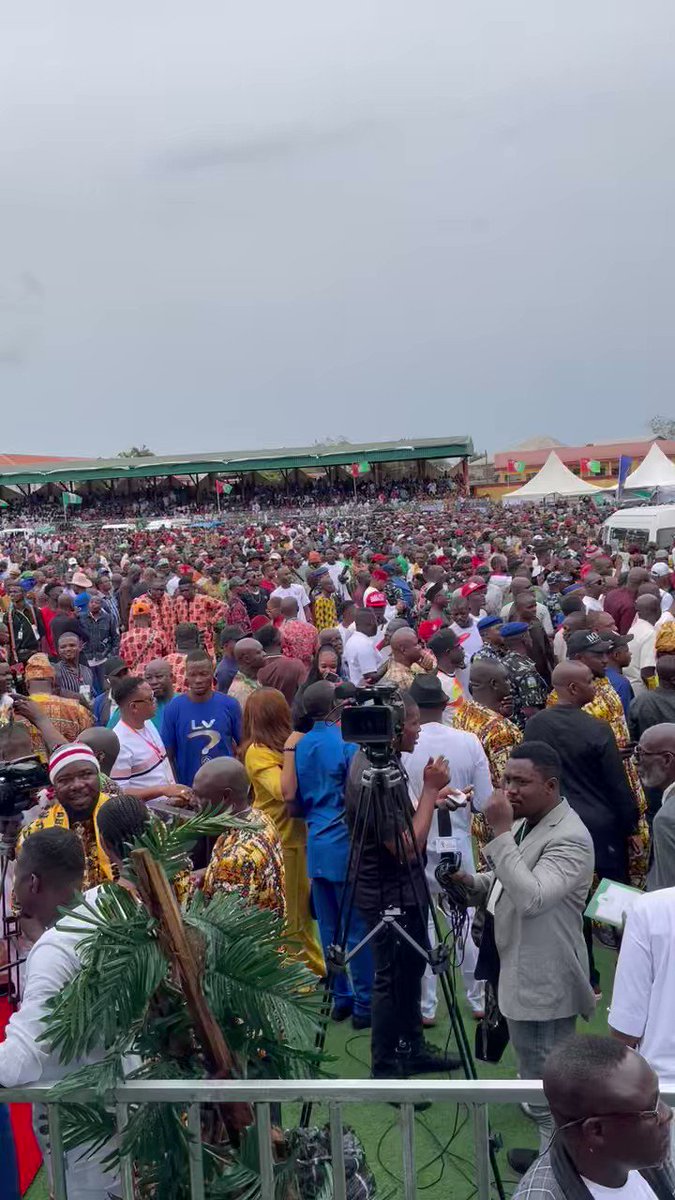 It is total madness in Umuahia Abia state. Chioma is here Abia!!