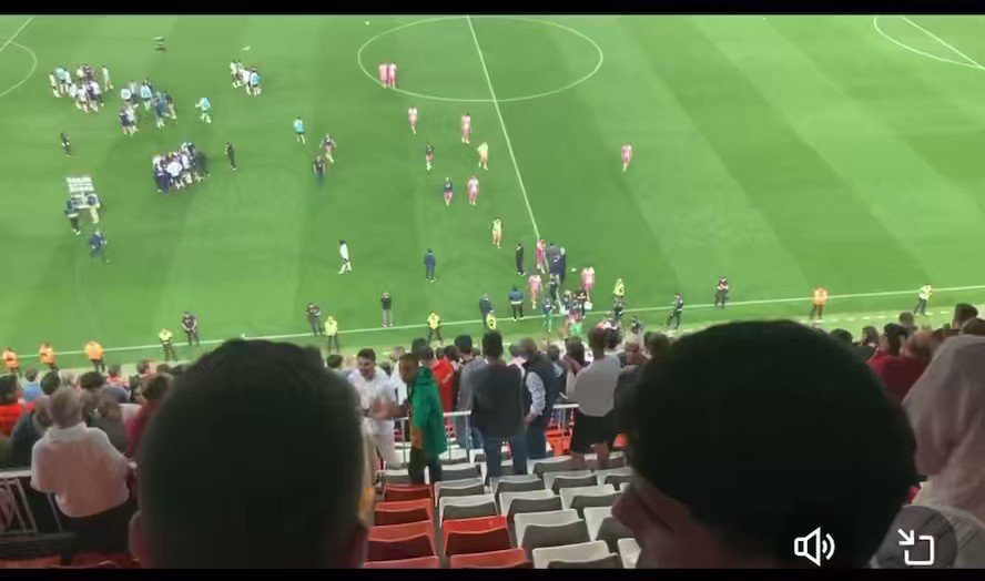Hola aficionados del español esto es lo que realmente paso en Mestalla , el año que viene subiereis estoy seguro , ya lo veréis ánimo 🦾🦾 Directo Gol os dejo esto aquí sinverguenzas manipuladores no podréis con nostros