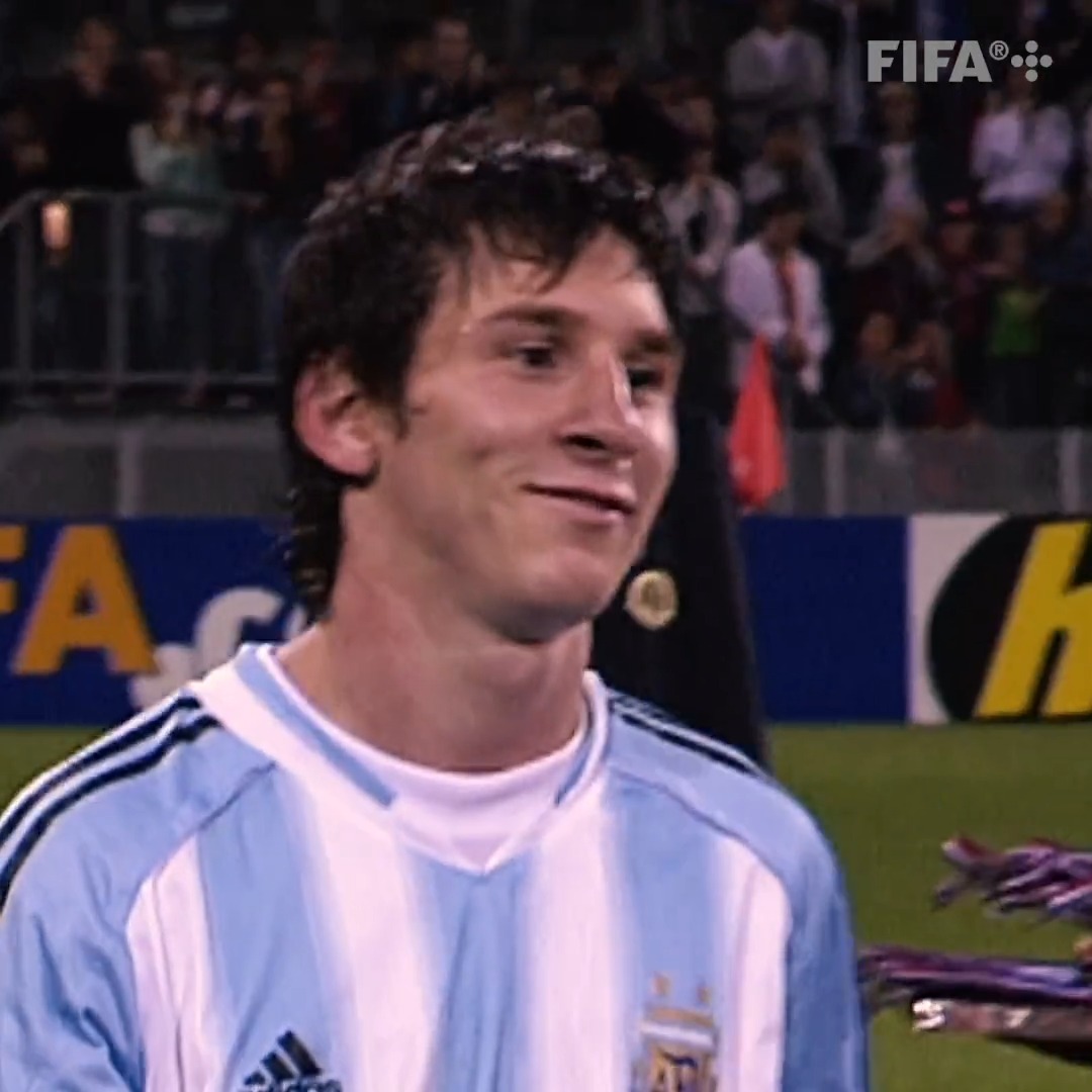 Casi cinco minutos de Lionel Messi en el Mundial Sub 20 de 2005. Disfruten. 🪄🇦🇷
