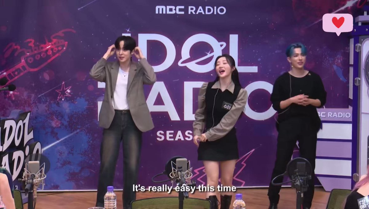 Dreamcatcher Sua teaching the ‘BONVOYAGE’ choreography to ATEEZ Yunho &amp; Hongjoong on Idol Radio SO MUCH ENERGY!!😂😂😂 #ATEEZ #에이티즈 #Dreamcatcher #드림캐