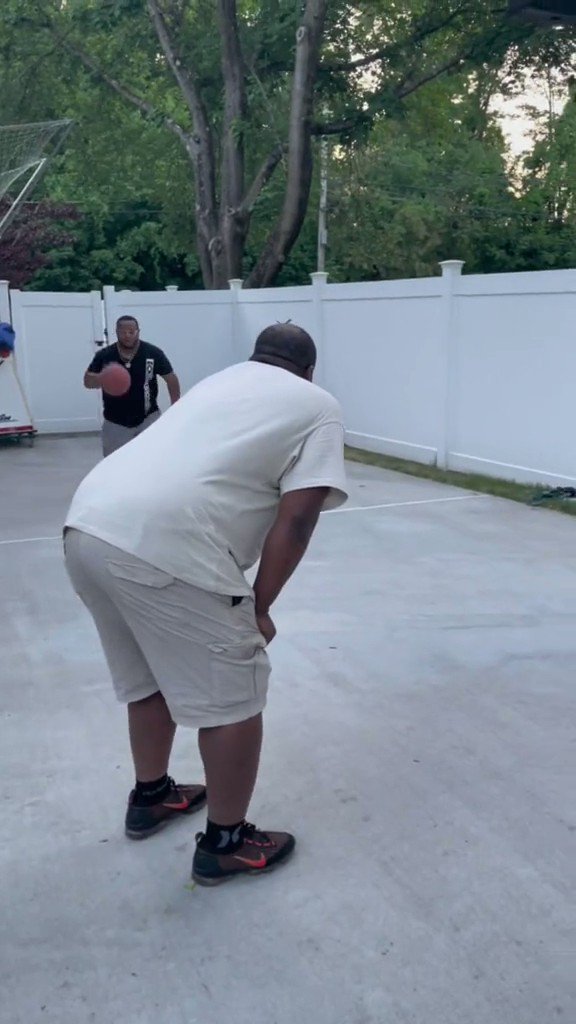 Bro really said DE-FENCE 🤣 (via earlwilliams31/TT)