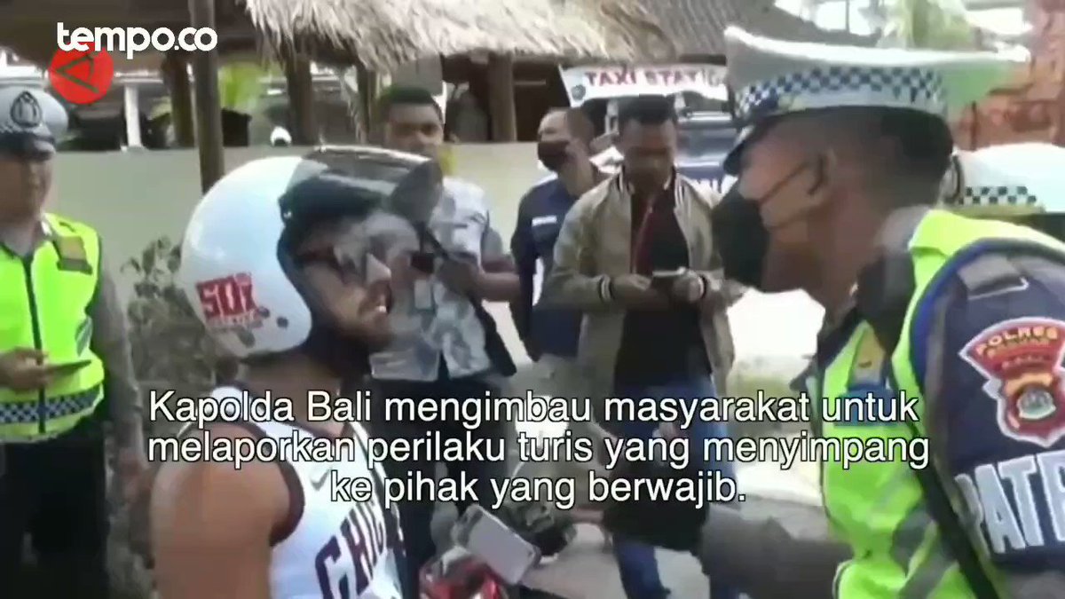 Kapolda Bali akan pidanakan netizen yang viralkan ulah turis nakal di Bali. Kapolda harusnya ngerti, netizen viralkan itu tujuannya agar cepat ditindak dan yg diviralkan itu juga kelakuan menyimpang turis yg merusak nama Bali. Kenapa yg viralkan diancam pidana? Humas Polri