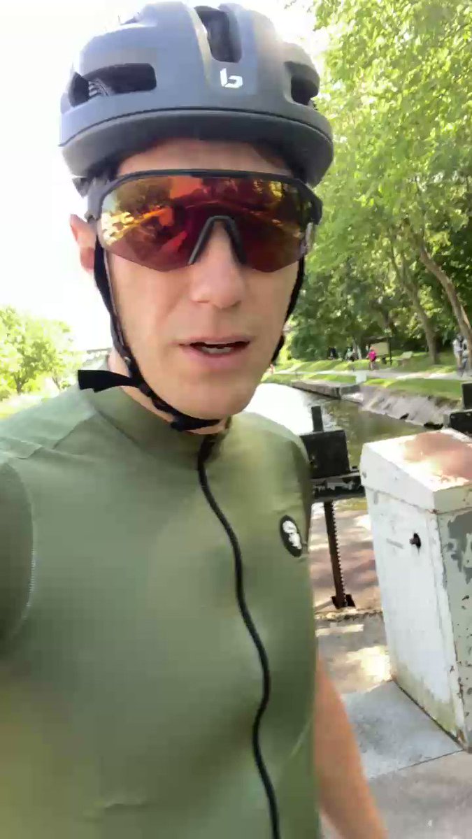 Quand tu veux faire ton Instagrameur mais que ton vélo en a décidé autrement… 😂😂😂 #giant #velo #cycling #gravel Noret Spéciale dédicace à : Fédé 🇫🇷 de la Lose &amp; Dans la Musette 😄 Je rassure tout le monde : je l’ai récupéré et il est sain et sauf 😮‍💨🙏🏻