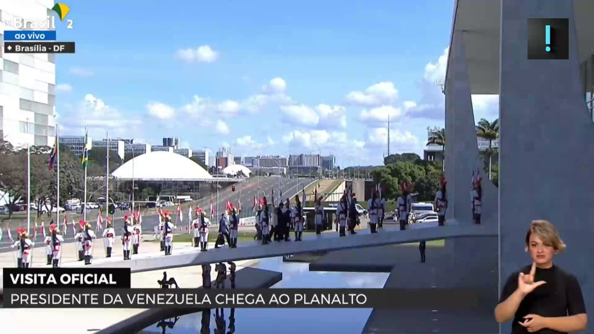 Lula recebe o ditador da Venezuela, Nicolás Maduro, no Palácio do Planalto. No domingo à noite, ao chegar a Brasília, o venezuelano agradeceu a "calorosa acolhida"