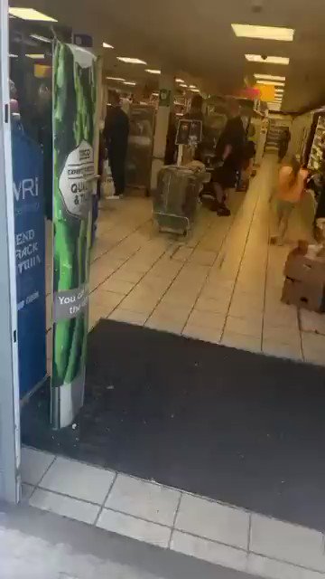 I am a Londoner. Born and bred in a London borough. I am sickened by the transformation of our beloved capital city into a Third World shit hole. One day, we will take our capital back! 😡 🏴󠁧󠁢󠁥󠁮󠁧󠁿