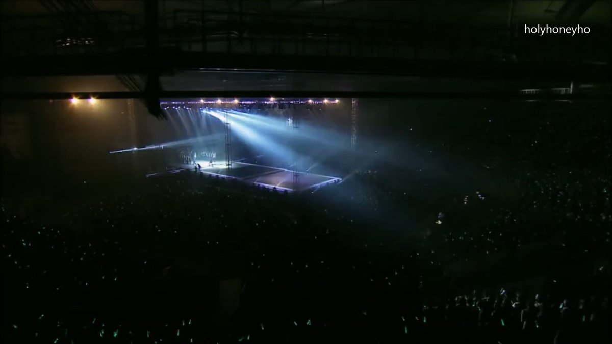 샤이니 하면 콘서트, 콘서트 현장감 갑은 (내 기준) 에블바와 히치하이킹이지 누가 이걸 해... 우리 애들 곡 맞잖아 김종현 너무 잘해서 눈물나🥹 먼저 팝콘 히치하이킹