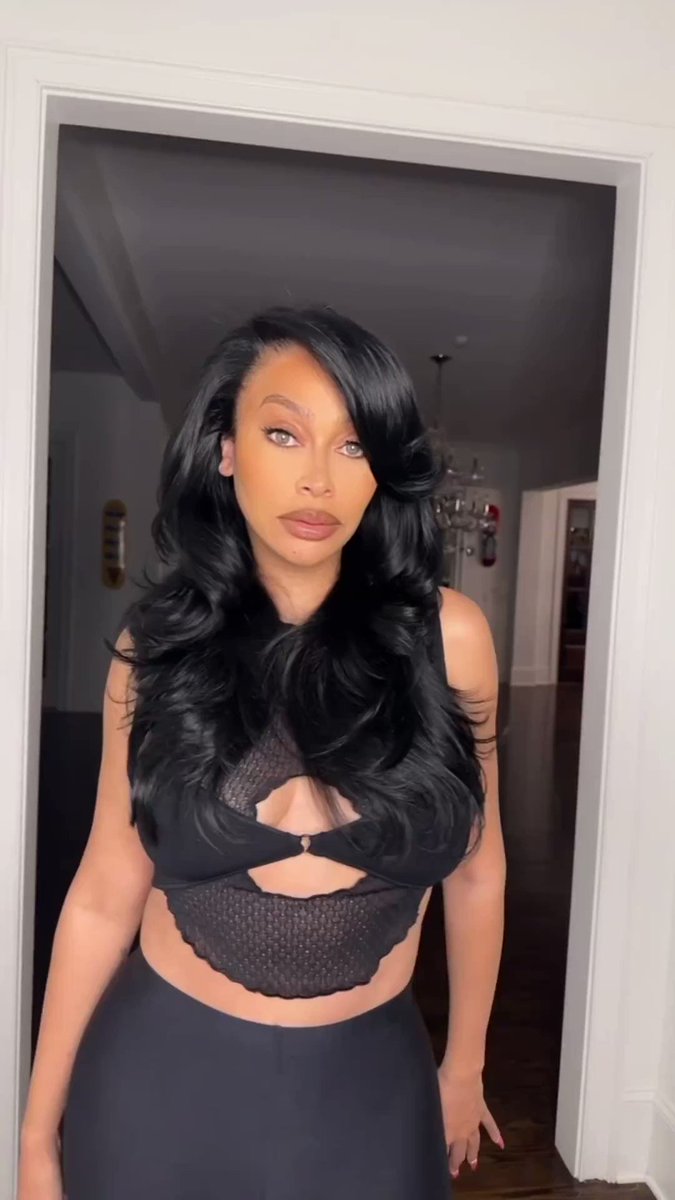 Anyone else think Lala’s face is looking a little different in her recent video? 👀 I mean, she’s no stranger to cosmetic work and she does get REALLY good work done so it won’t be that surprising.. what do y’all think?
