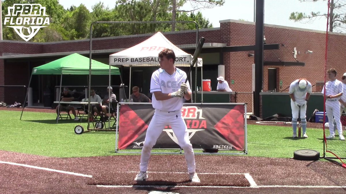 Sam Summerlin ‘25 (GA) - C USA Prime/Aces National 6’2” 180 lbs. Athletic LHH catcher w/ a 1.95 pop, clean/quick transfer behind the plate. Physicality stood out in BP, smooth level path tapping into some pullside power, 95 EV. @PBR_Uncommitted || Prep Baseball Georgia