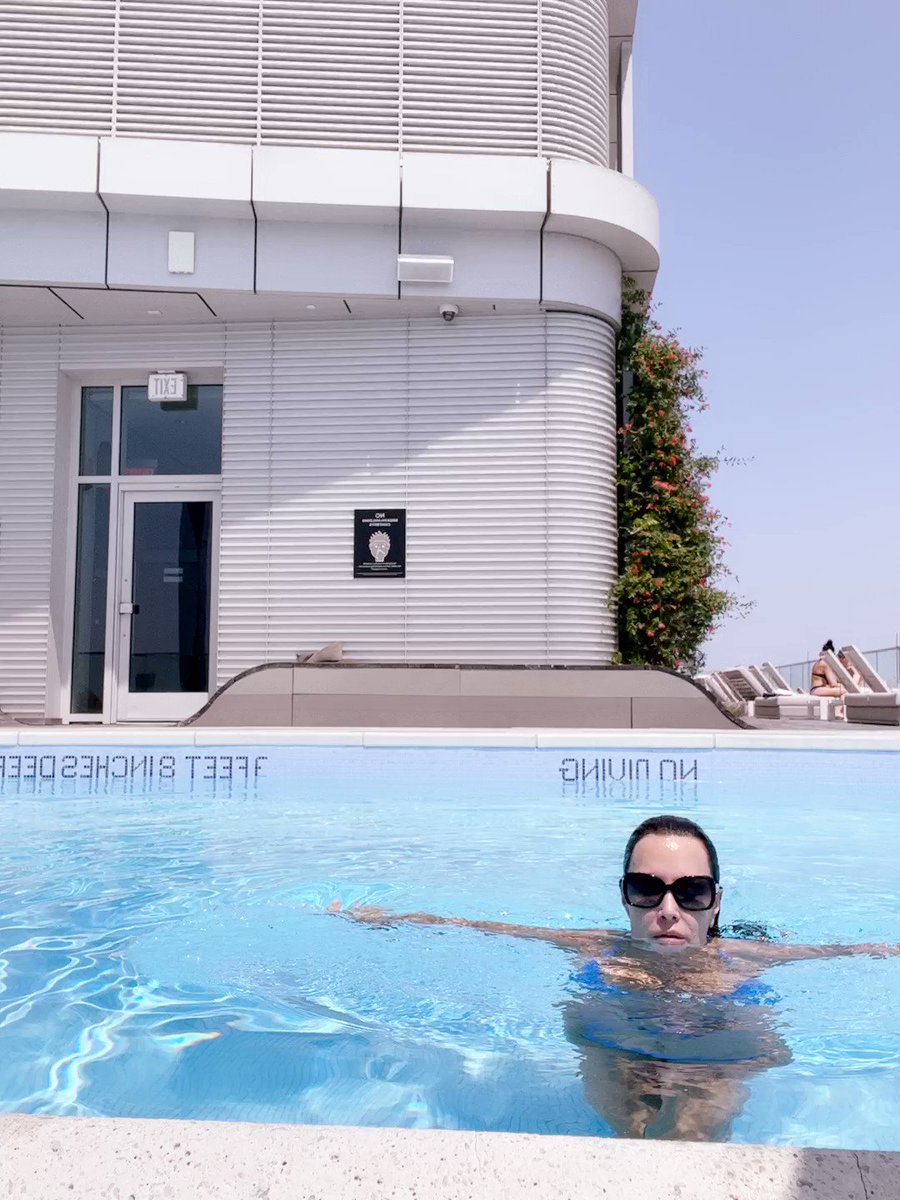 Fun in The Sun … 🌞👙