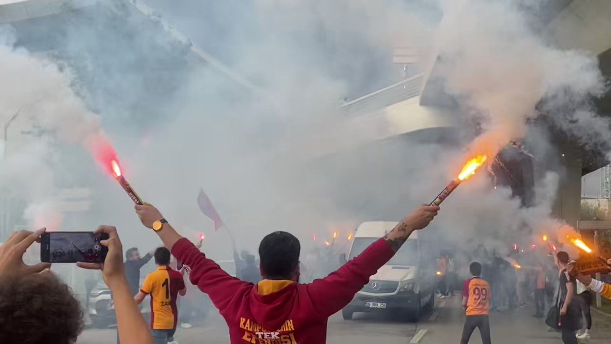 Takımımızı Ankara’da aslanlar gibi karşıladık! #ultrAslanUNI