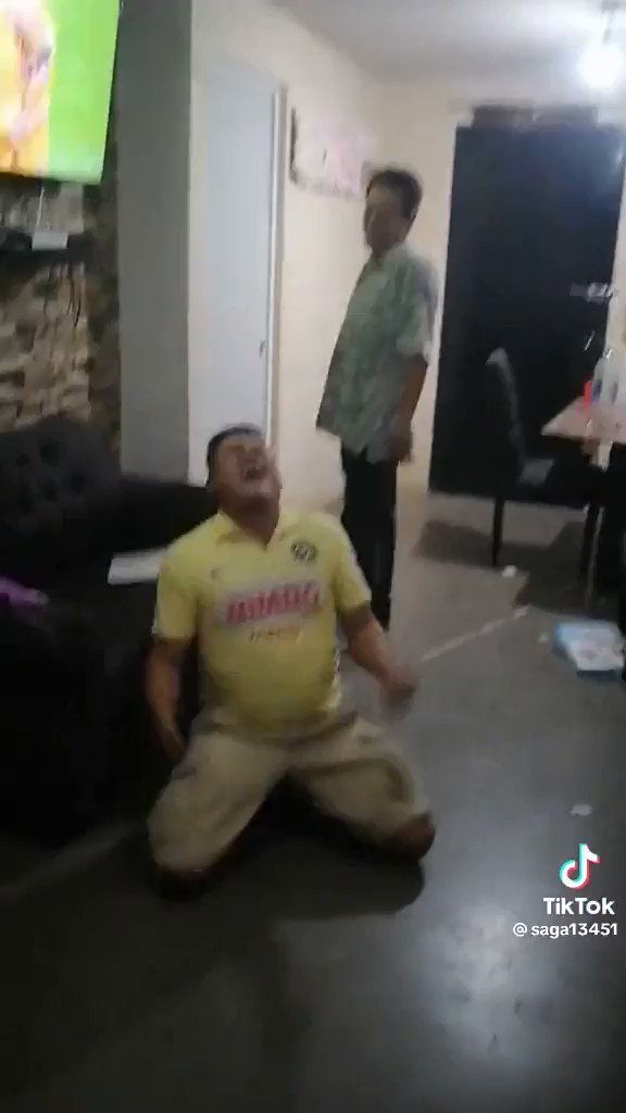 "APÁ, ME VENGÓ EL TIGRES". Tiempo de etiquetar a tu amigo americanista que celebró así. 😅 😂 🤣 (📹 saga13451)