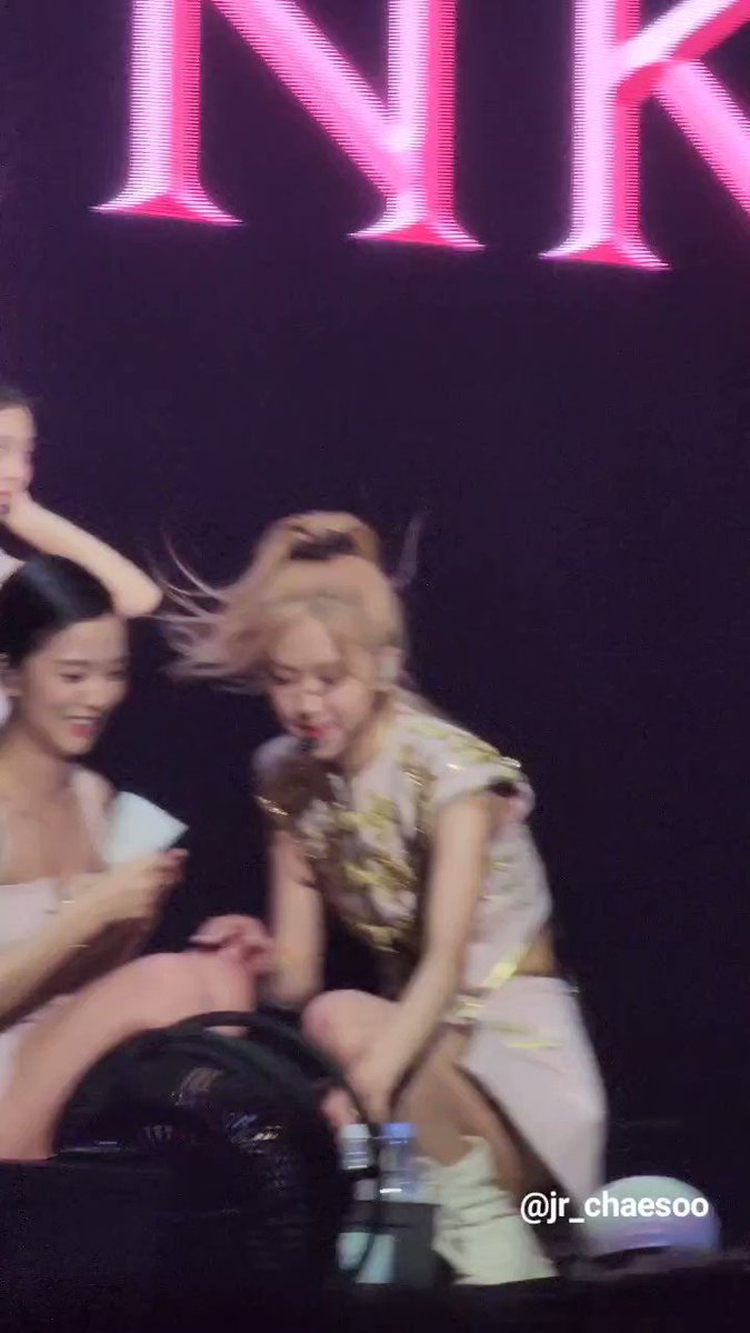 น้องแชงน่ารักมาก พี่จี้ซับเหงื่อให้เสร็จ ก็ขอบคุณก้ะ พร้อมยกมือไว้ มือไม้อ่อนมากลูกแม่ น่ารักที่หนึ่งเลย