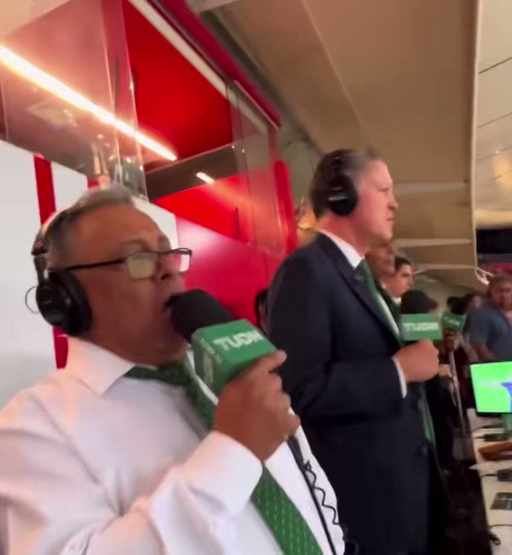 QUE GOZADA, La cara de los televisos chivas Peláez y Oswaldo hahahaha